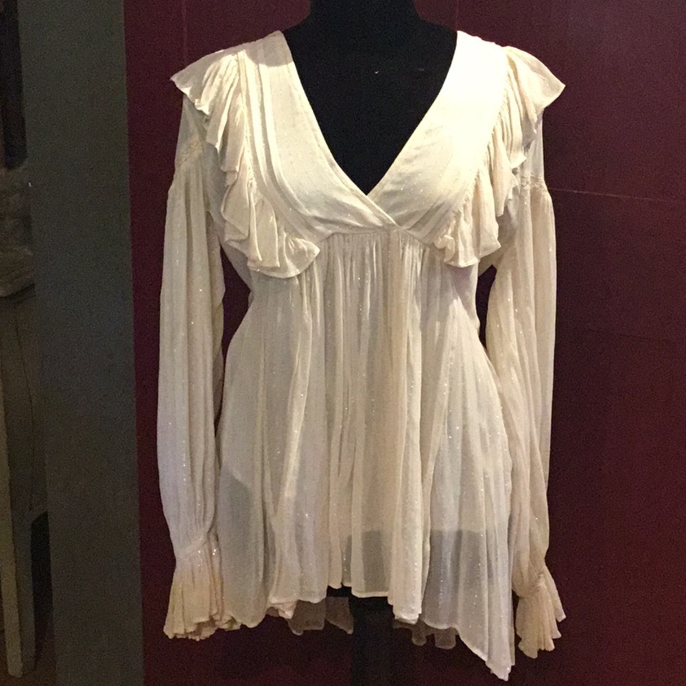 New - Stunningly Romantic Blouse